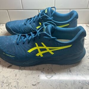 Asics Gel Challenger 14 Tennis and Pickleball shoes. Size men's 11